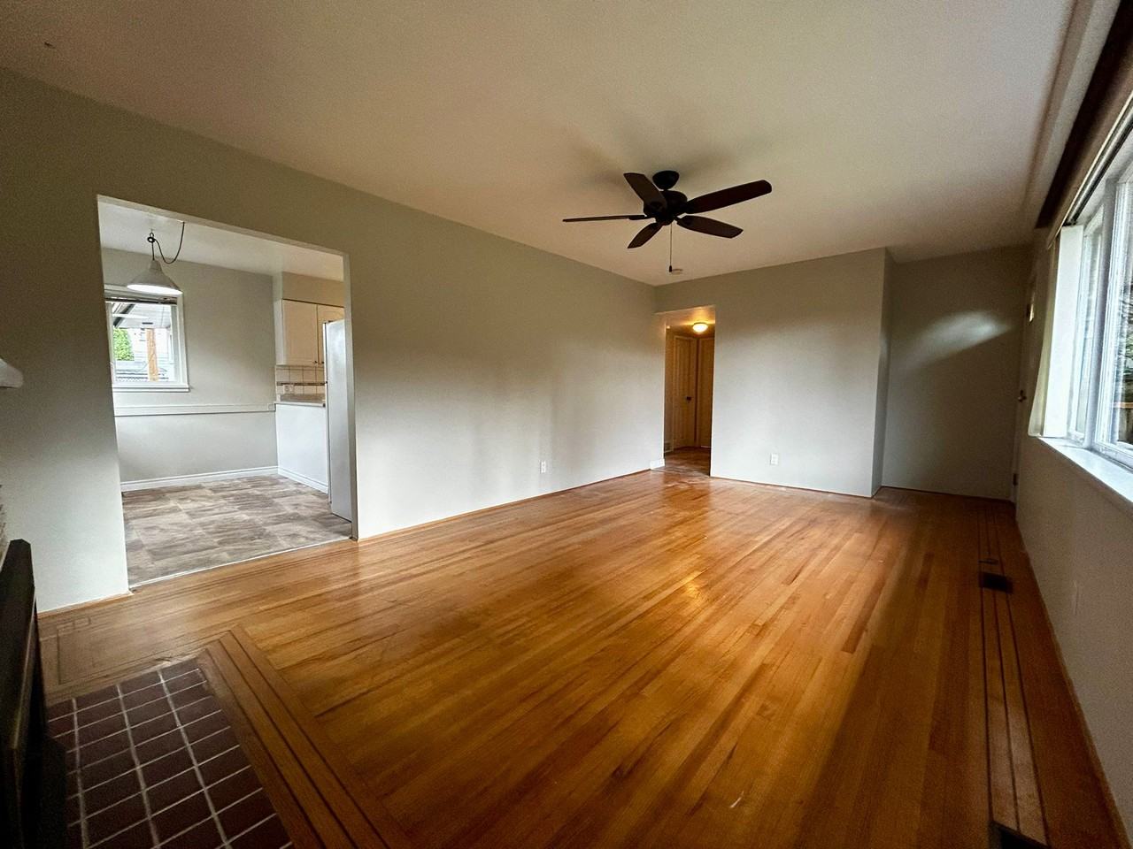 618 17th St E #1 - Photo 3 of 30