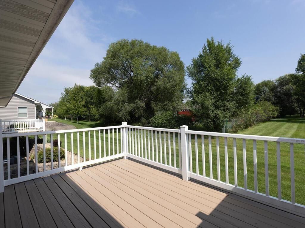 11532 Alpine Dr - Photo 3 of 22