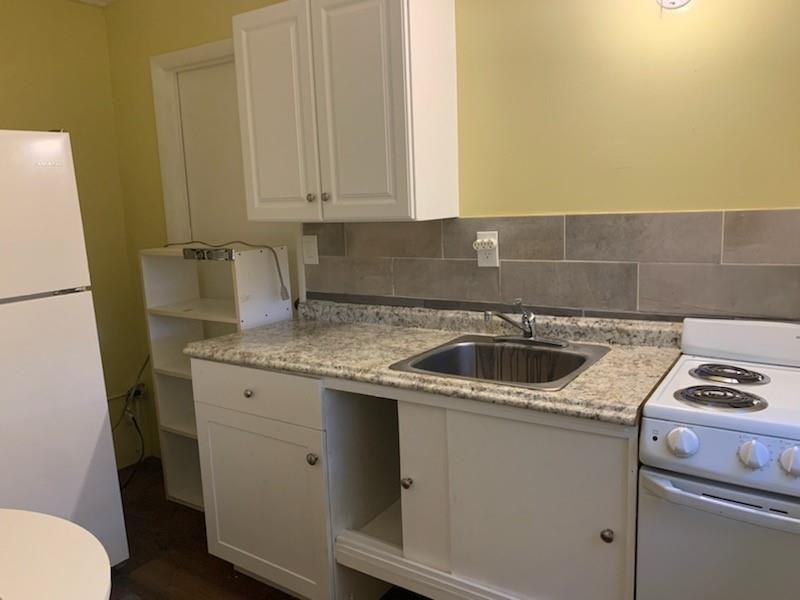 8457 Southampton Dr - Photo 2 of 8