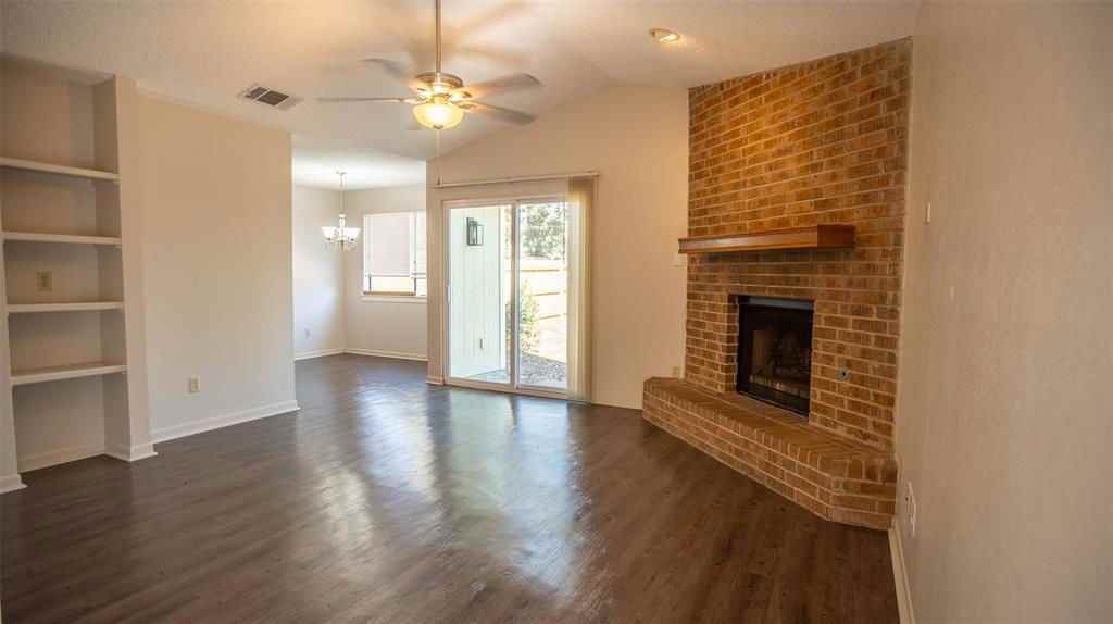 1757 Horseshoe Cir - Photo 2 of 8