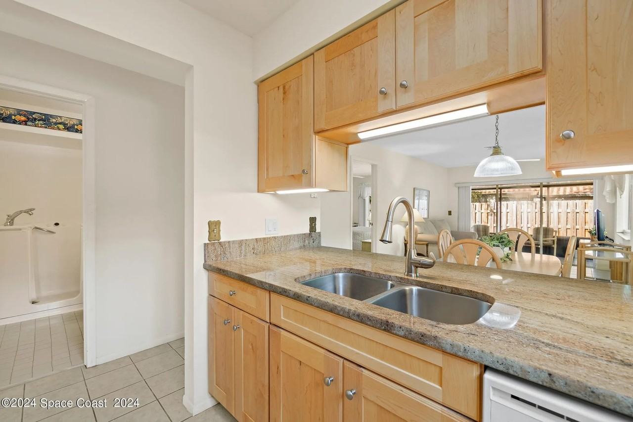 8707 Camelia Ct - Photo 2 of 11