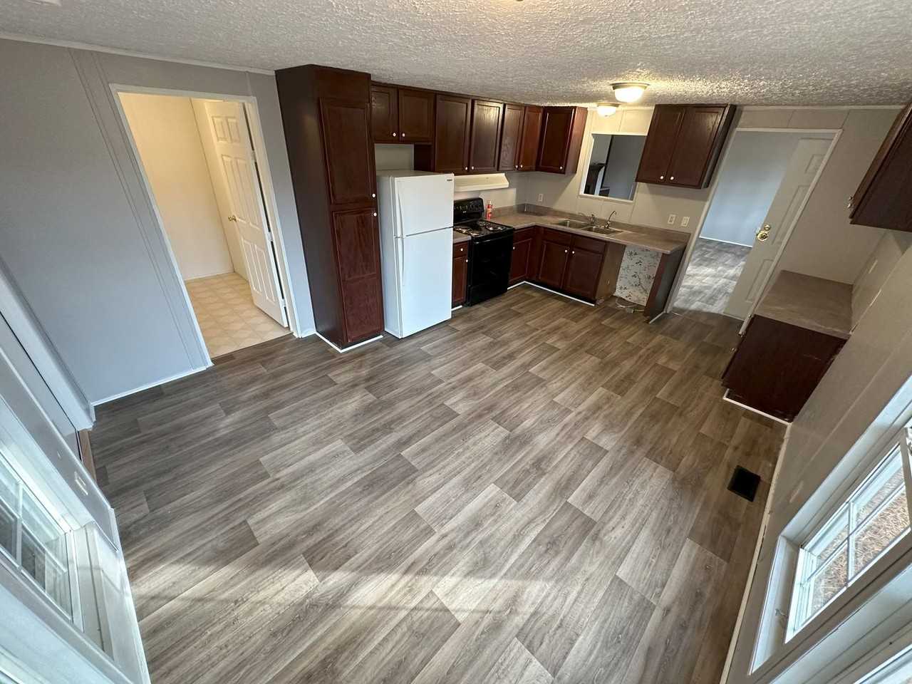 181 Tower Ln - Photo 2 of 13