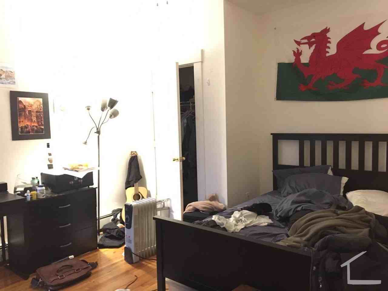 31 Saint Lukes Rd - Photo 3 of 9