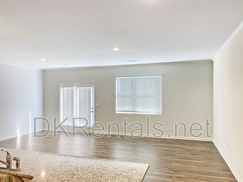 2715 Poppy Ct - Photo 3 of 21