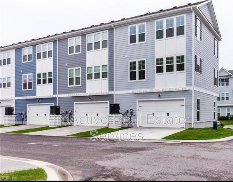 9623 21st Bay St - Photo 3 of 23