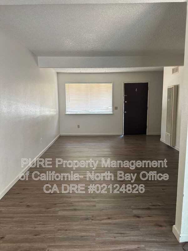 380 El Rio Ct #D - Photo 2 of 9