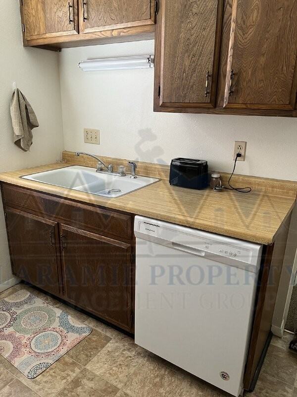 714 Downey St #17 - Photo 7 of 18