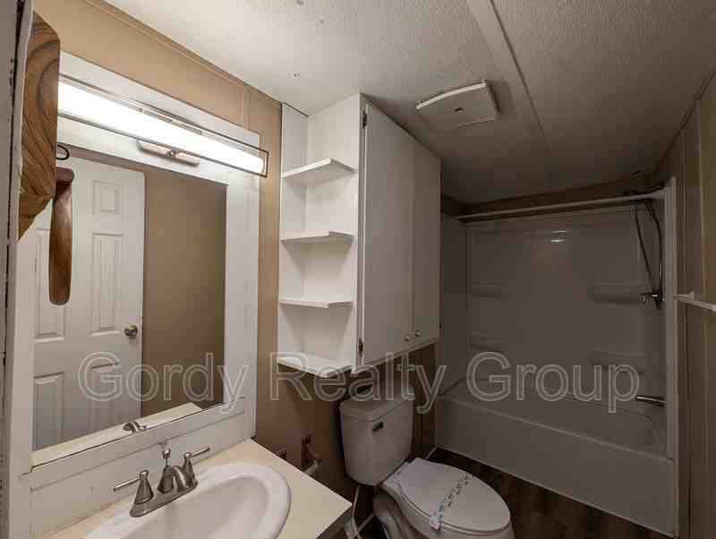 3123 Camp Rd - Photo 6 of 8