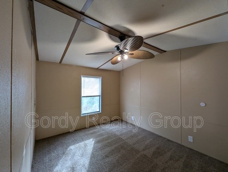 3123 Camp Rd - Photo 7 of 8