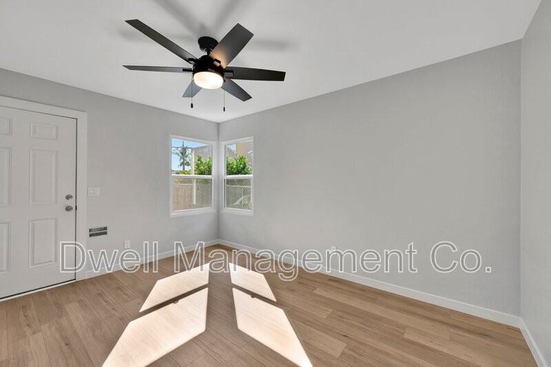 2176 Bacon St - Photo 6 of 20