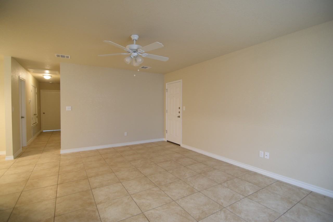 203 S Front St - Photo 6 of 14