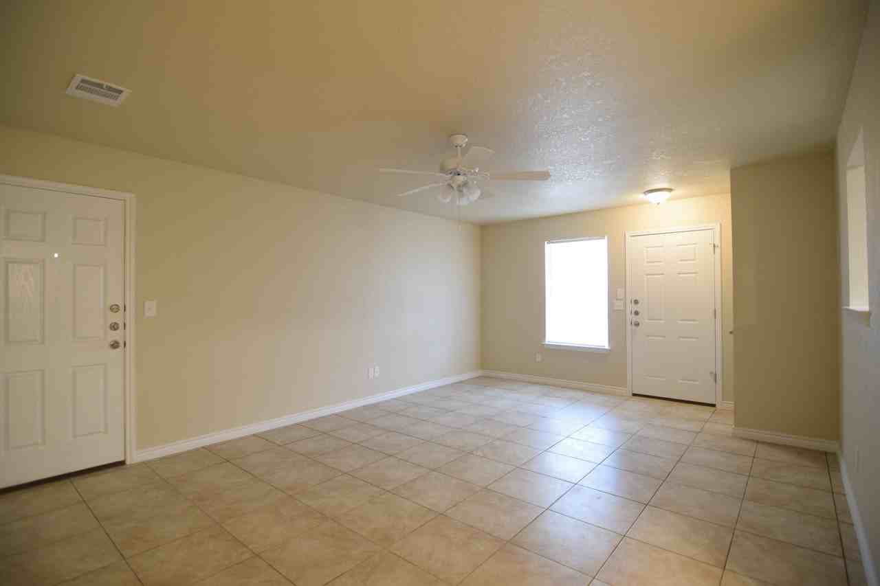 203 S Front St - Photo 7 of 14