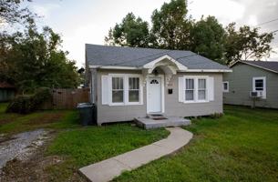 featured image of 614 17th St