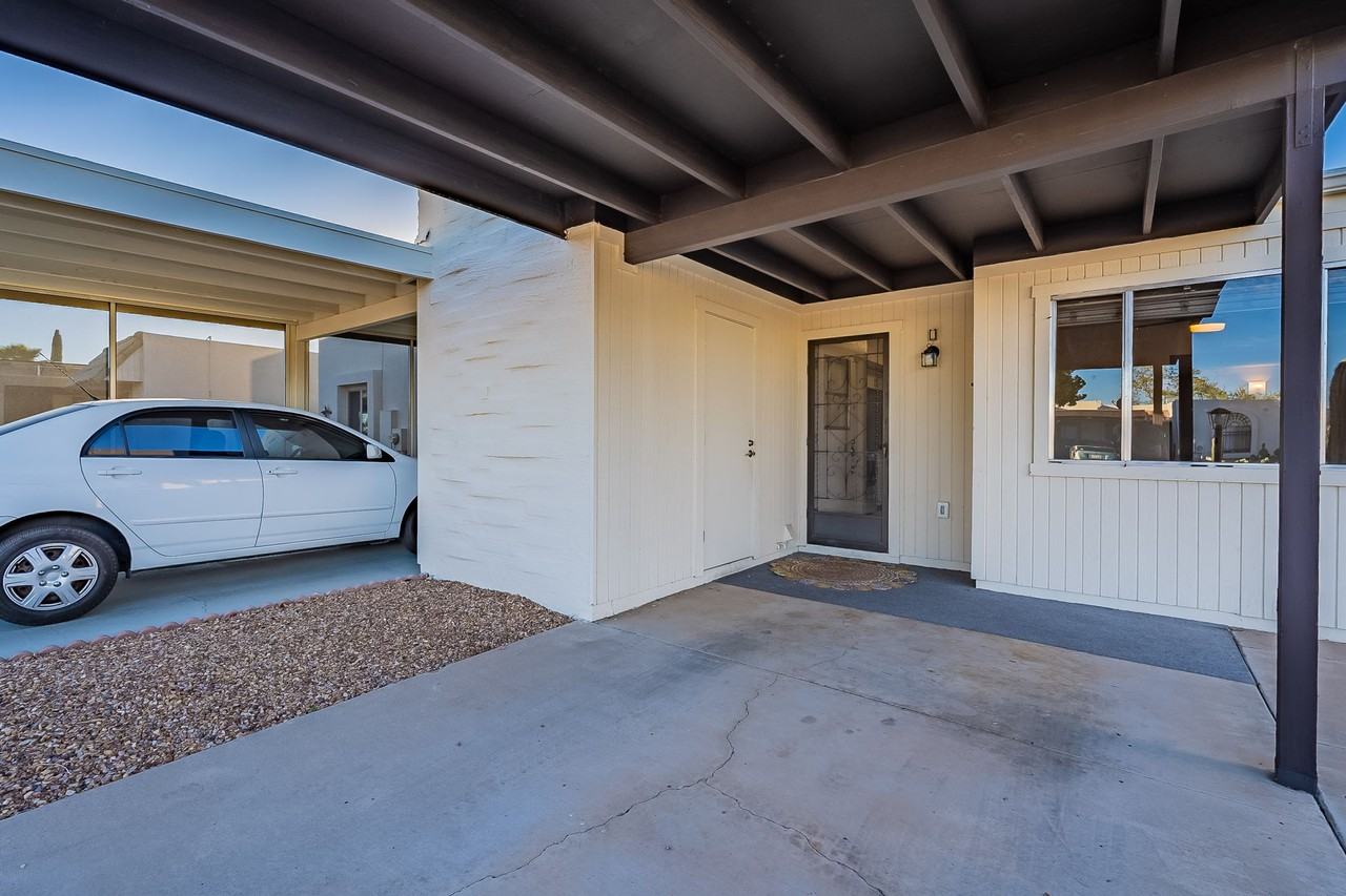 413 N Calle De Las Profetas - Photo 3 of 33