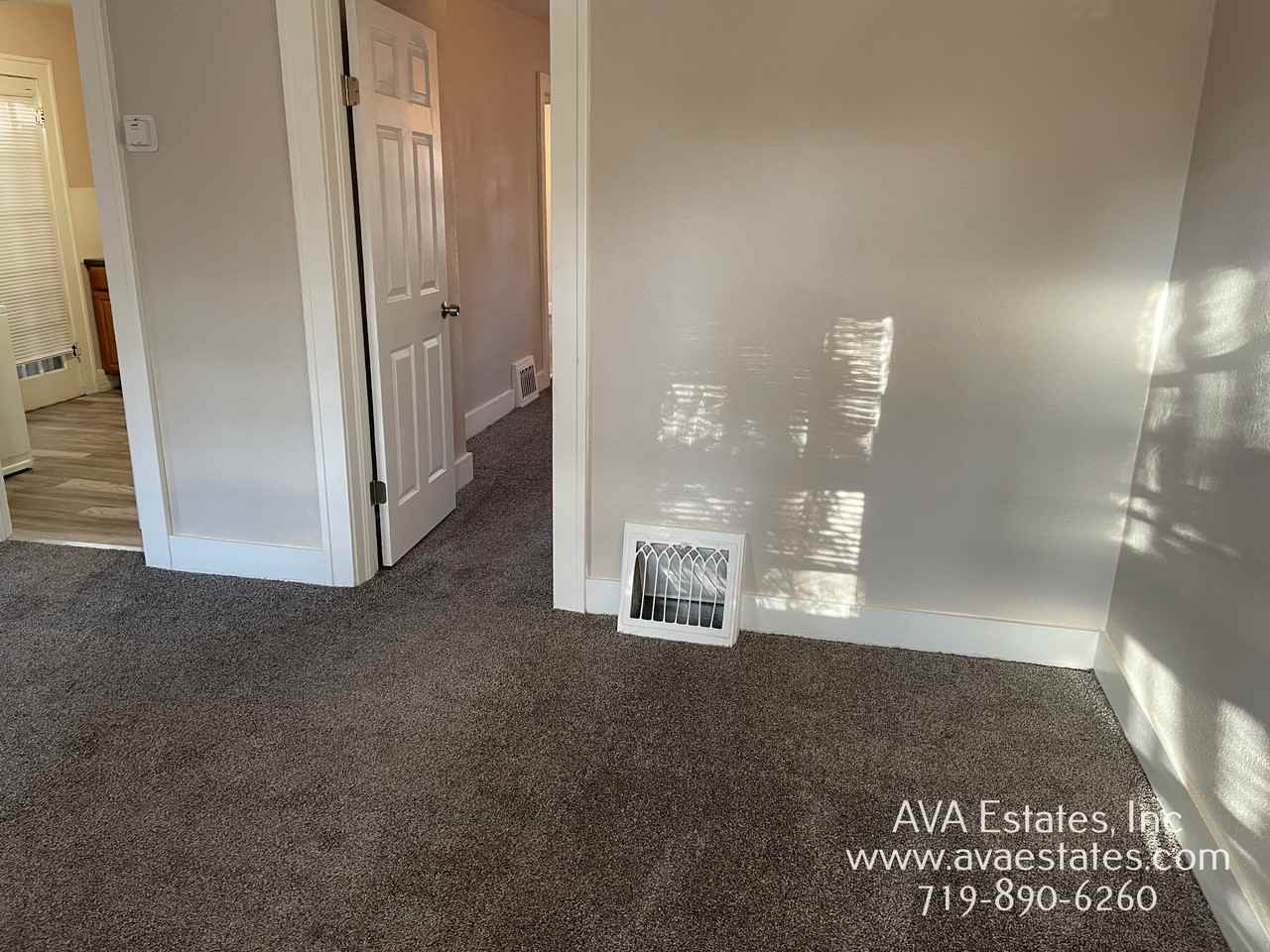 2109 N Grand Ave - Photo 2 of 10