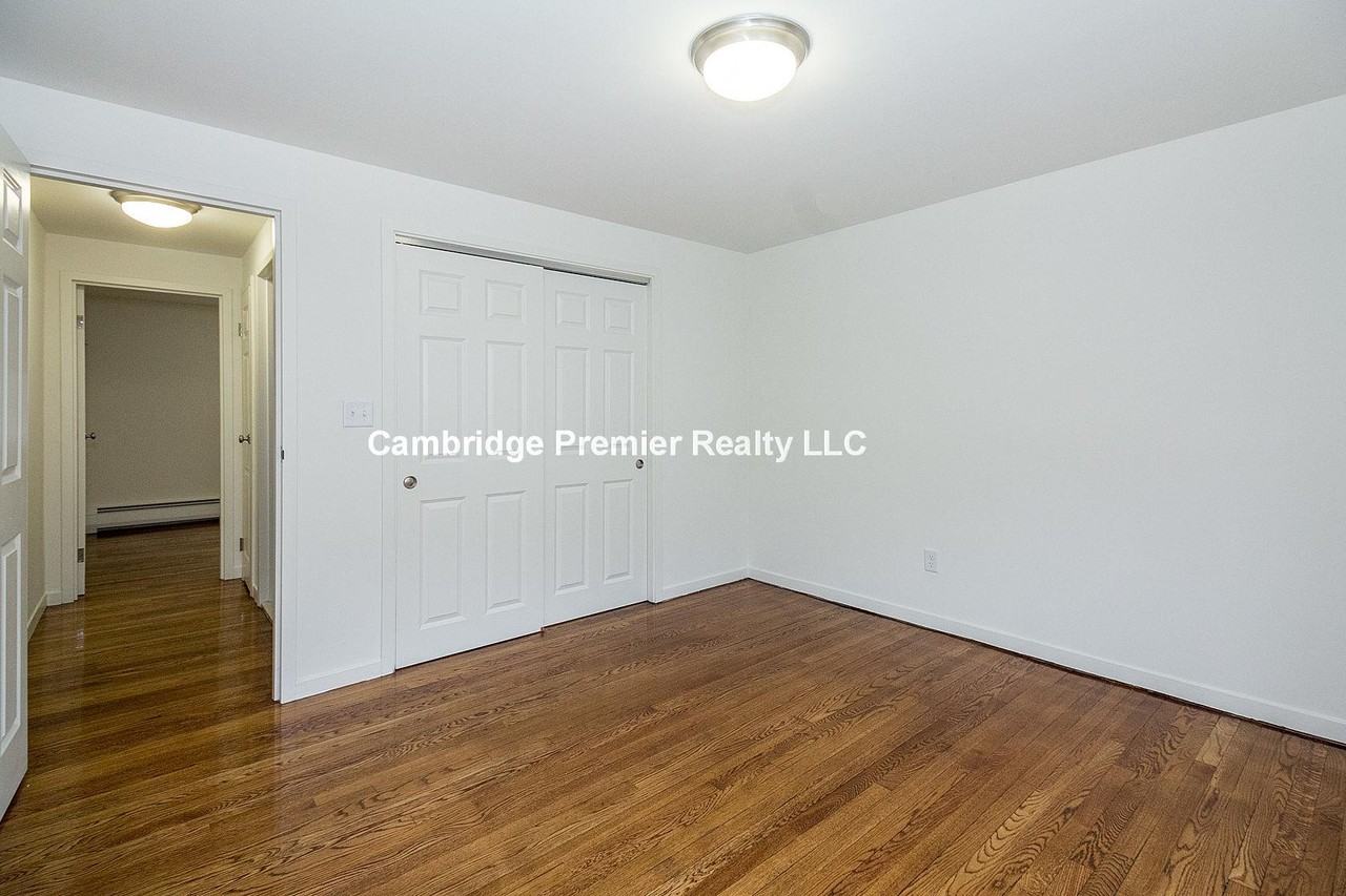 W Emerson St #116-3 - Photo 2 of 6