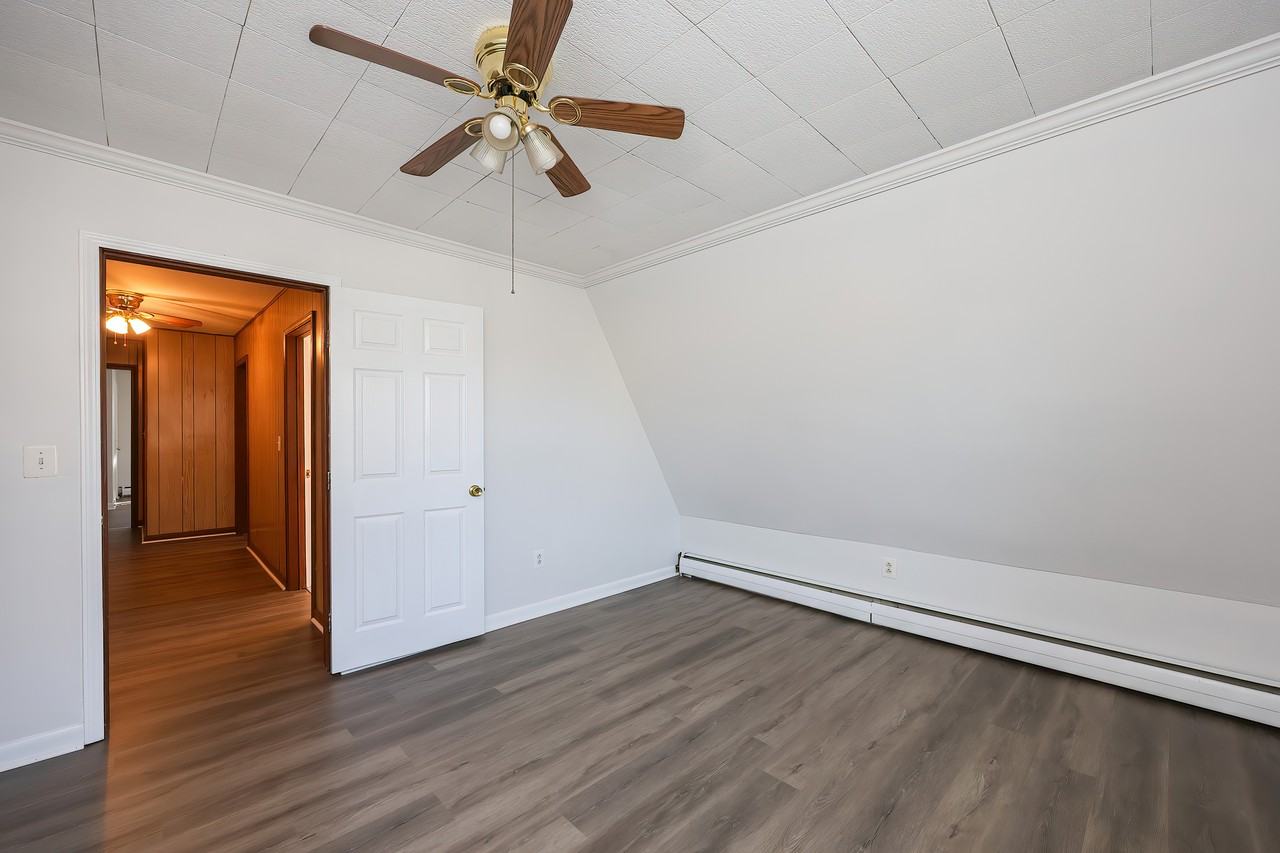 5-7 Creedway St - Photo 2 of 17