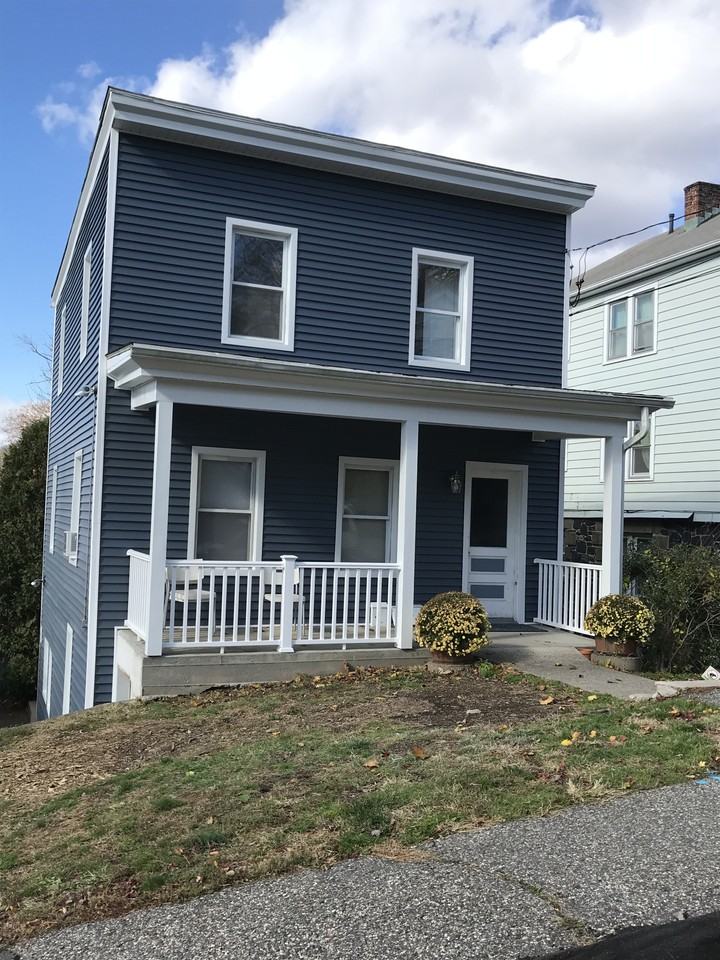 72 Highview, a 3 family house - Photo 2 of 2