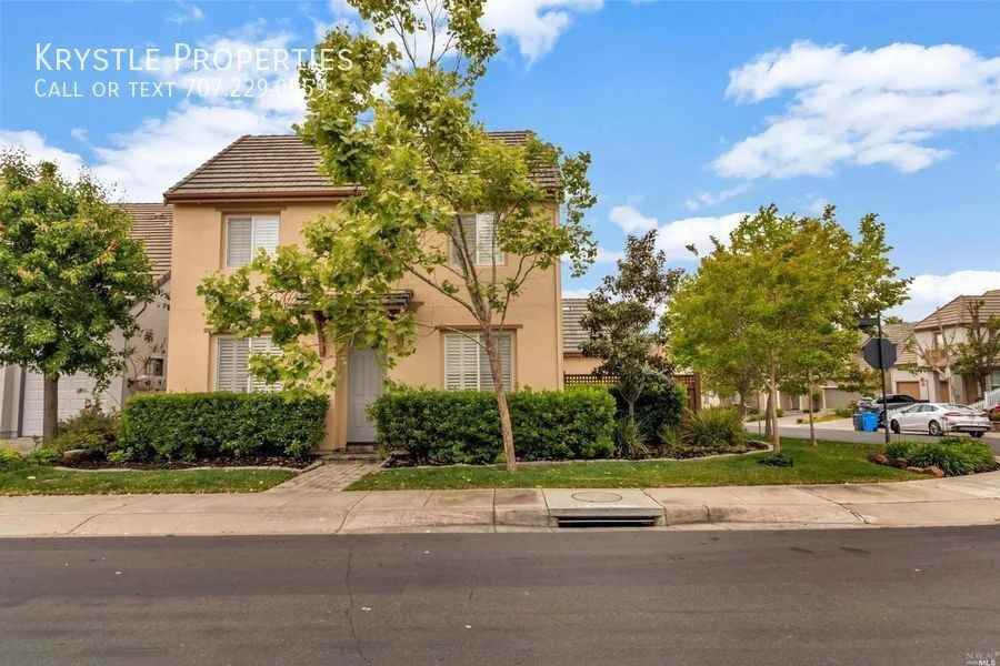 4208 Rose Arbor Way - Photo 3 of 37