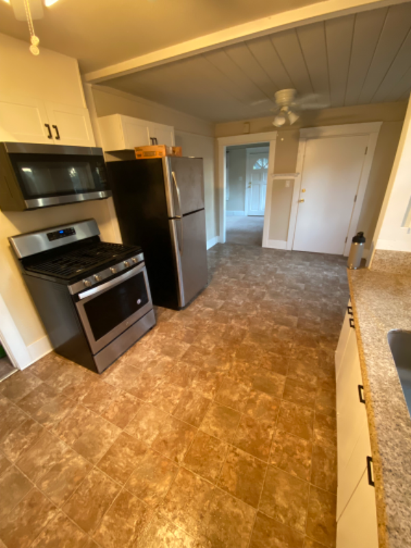 409 Cedar Ave - Photo 2 of 13