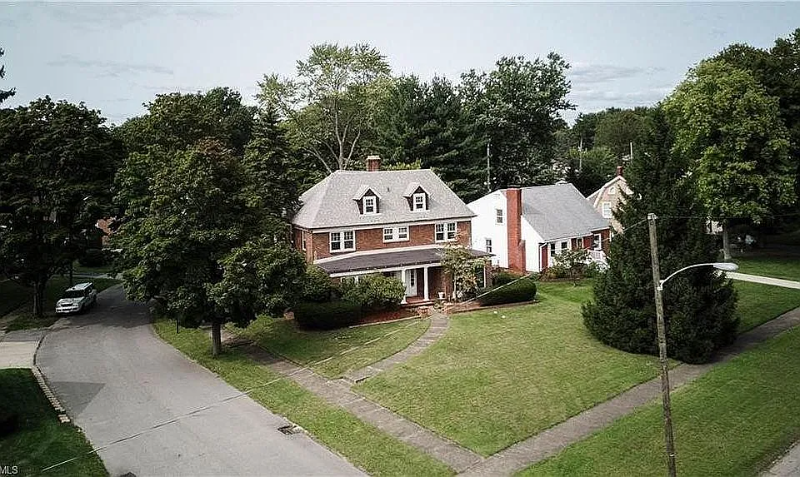 331 Butler Rd Ne #1 - Photo 2 of 19