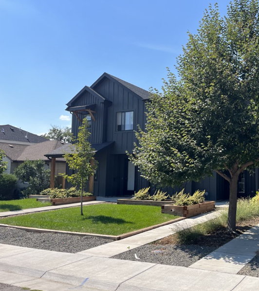 4509 S Acoma St - Photo 2 of 11