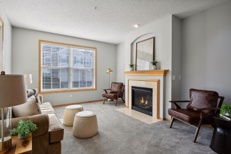 825 Braunworth Ct - Photo 3 of 20