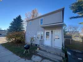 featured image of 606 N 4th St