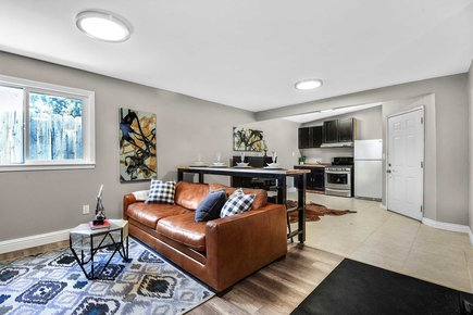 611A Fenton St - Photo 2 of 4