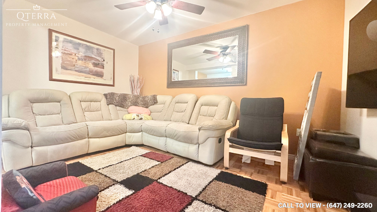 100 Burgess Crescent, Newmarket, Ontario L3X 2T8 - Photo 3 of 20