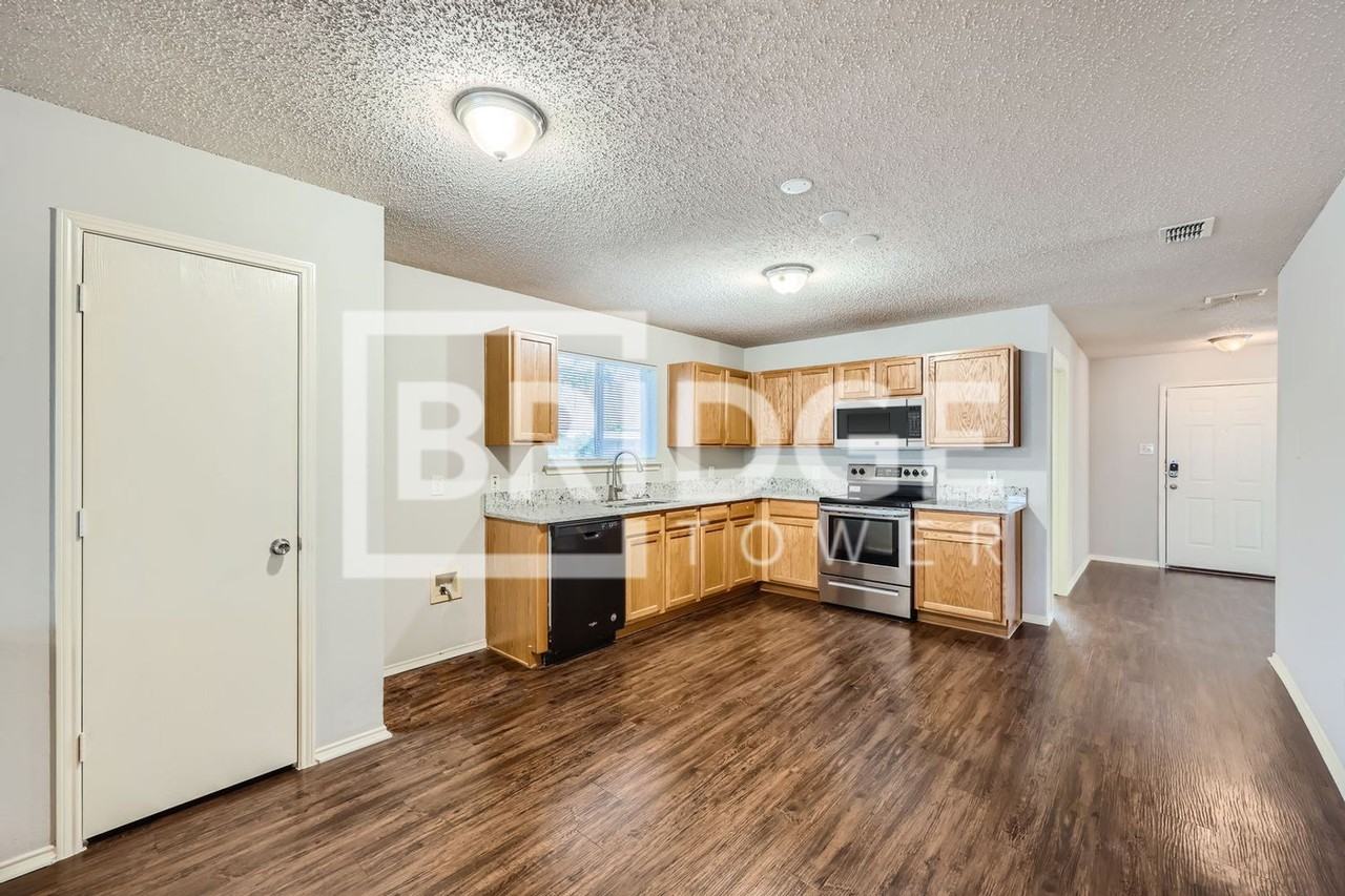 2817 Mcintosh Ct - Photo 6 of 22