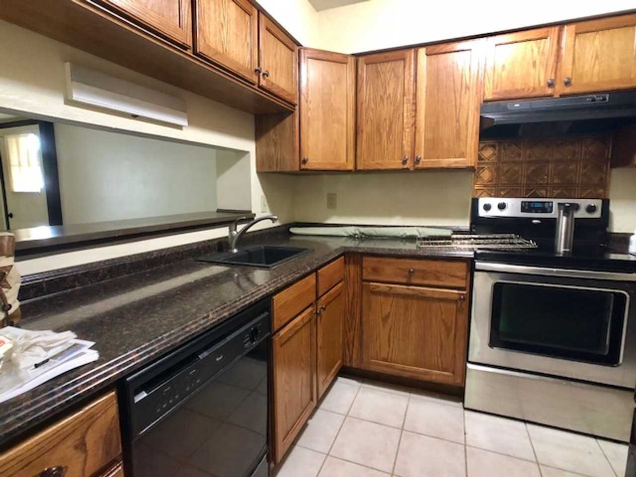 2539 2537/2 Lexington Ontario Rd - Photo 2 of 12