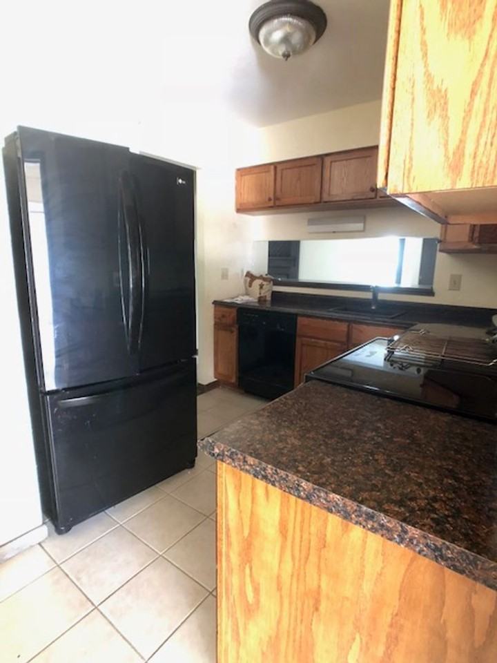 2539 2537/2 Lexington Ontario Rd - Photo 3 of 12