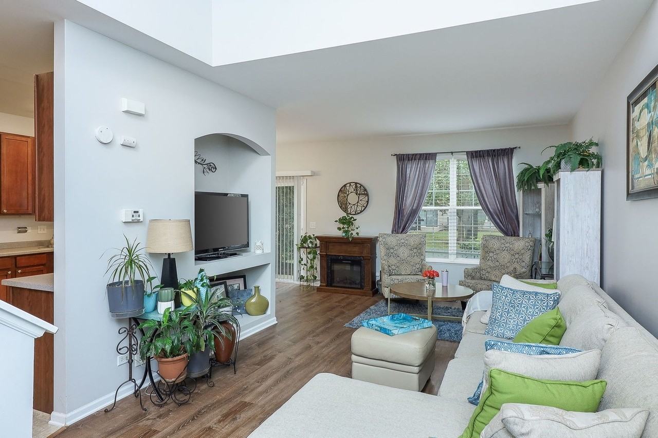 2203 Gallant Fox Cir #2203 - Photo 2 of 23