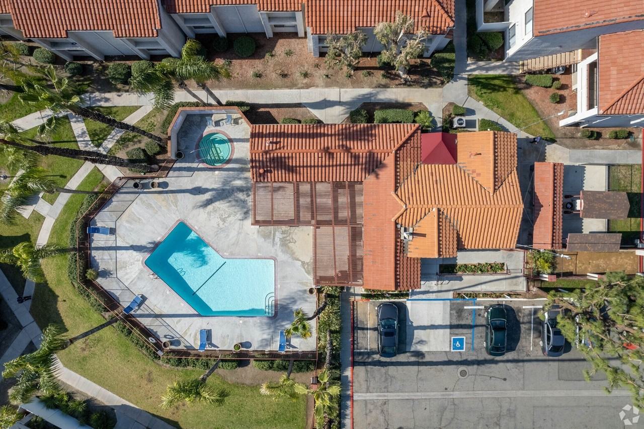 Nova Pointe Apartments - Photo 5 of 15