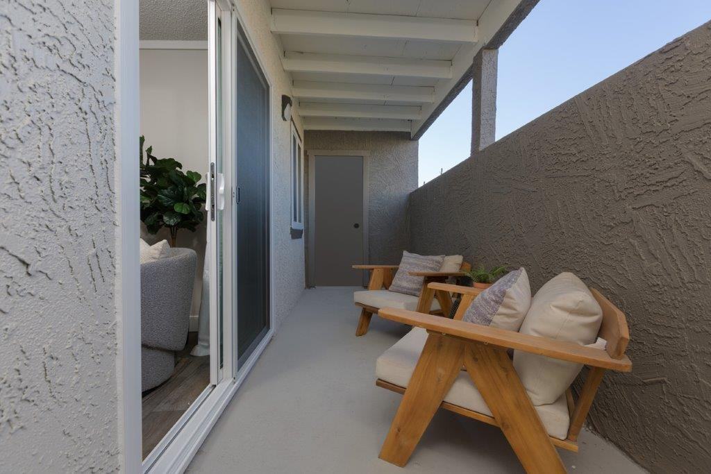 Reveal - Photo 7 of 50