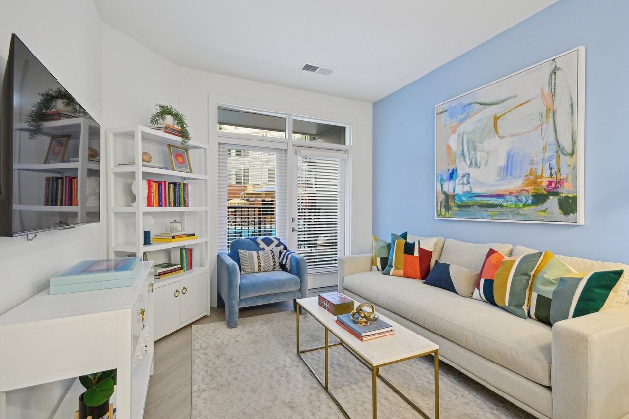 Link Apartments® Calyx - Photo 6 of 36