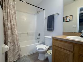 featured image of De Kalb Avenue