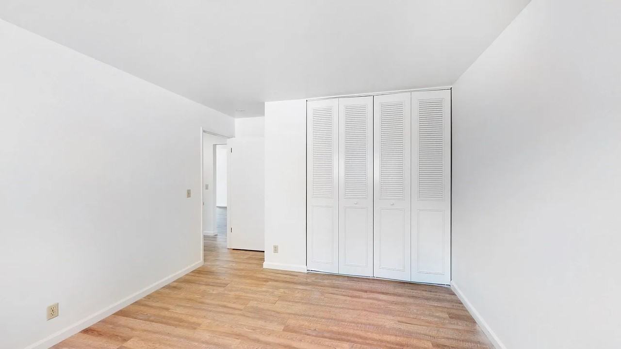 3430 Laguna Ave Unit B - Photo 6 of 11