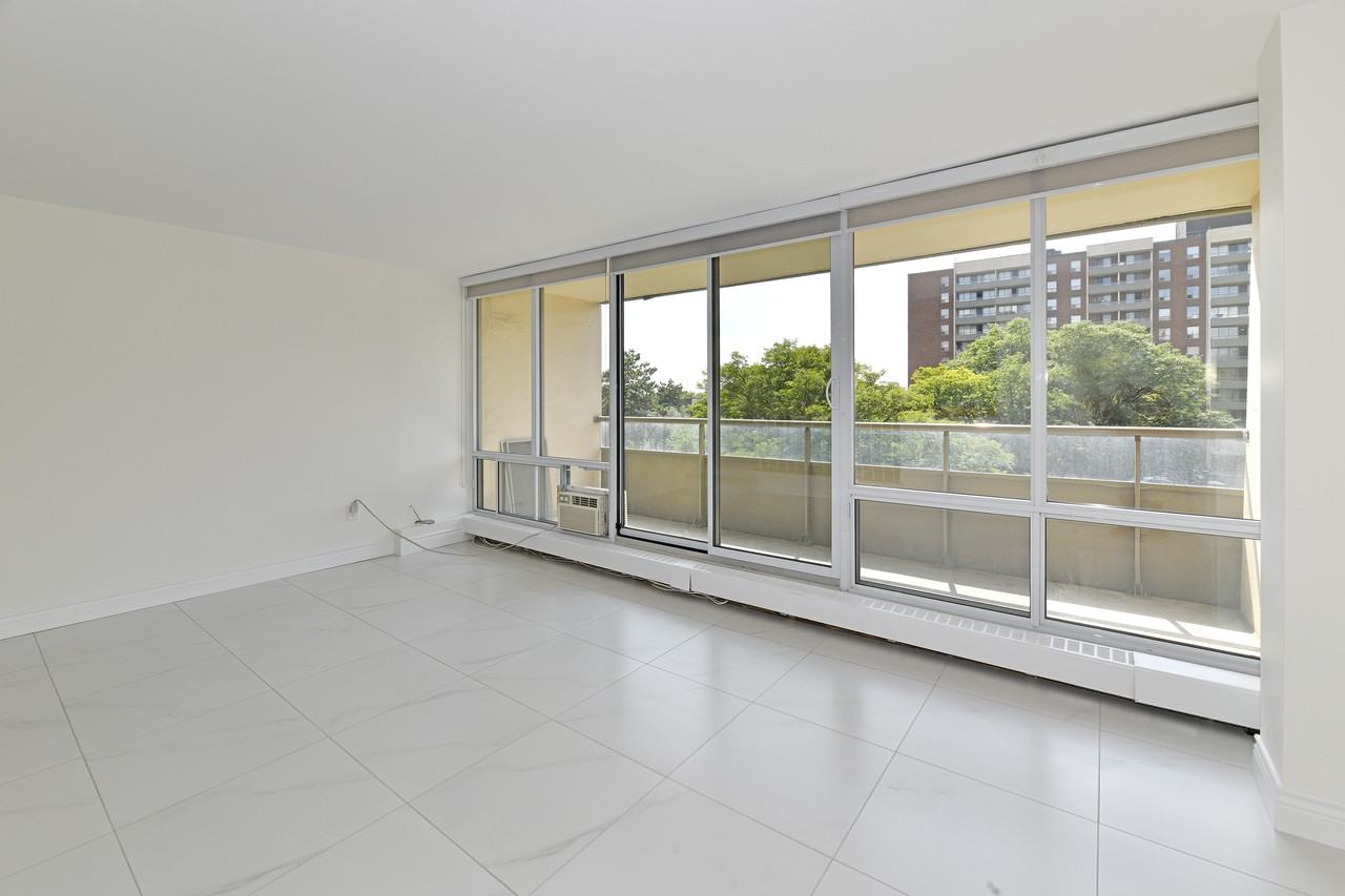 1 Four Winds Drive, Toronto - Photo 3 of 21