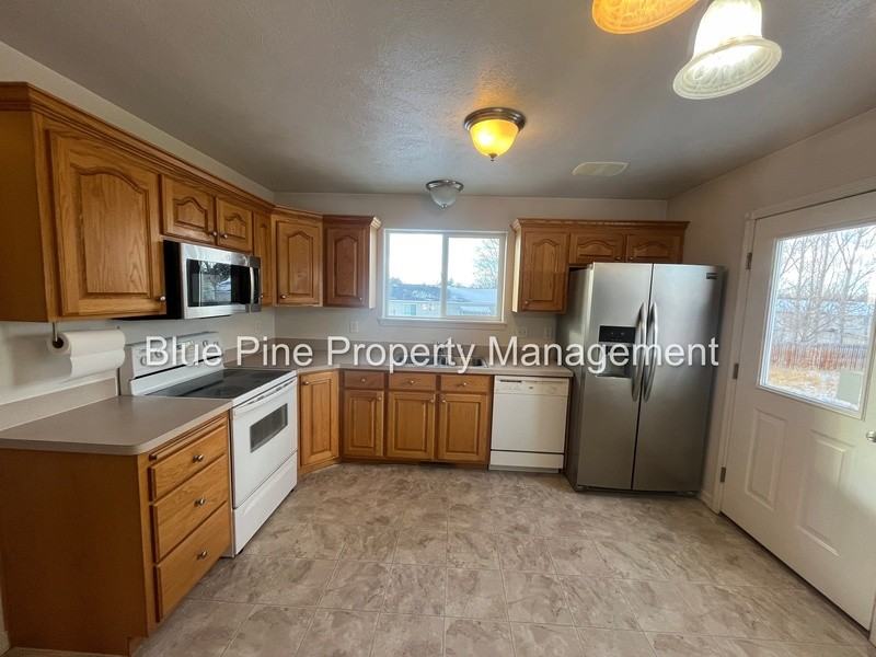 283 Kimberly Drive - Photo 6 of 20