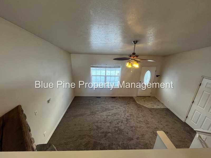 283 Kimberly Drive - Photo 7 of 20