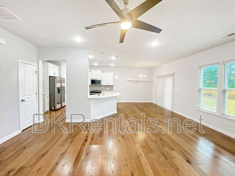 2650 Quarterdeck Dr - Photo 3 of 26