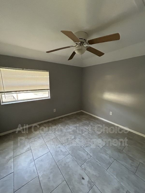 705 6th Ave Ne #A - Photo 5 of 12