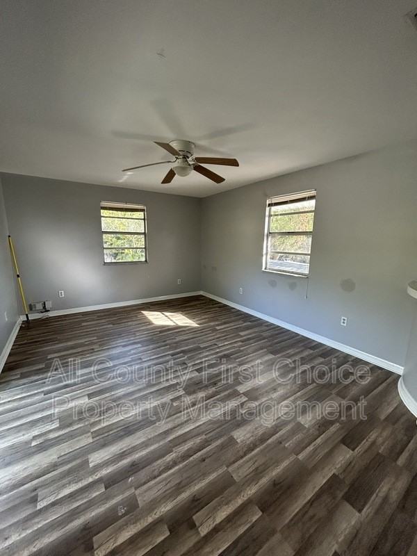 705 6th Ave Ne #A - Photo 6 of 12