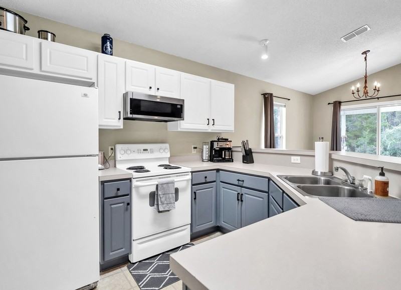 2024 Reserve Blvd - Photo 5 of 35