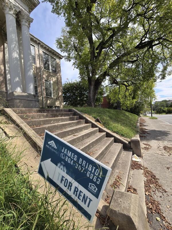 600 W Washington St #104 - Photo 2 of 47