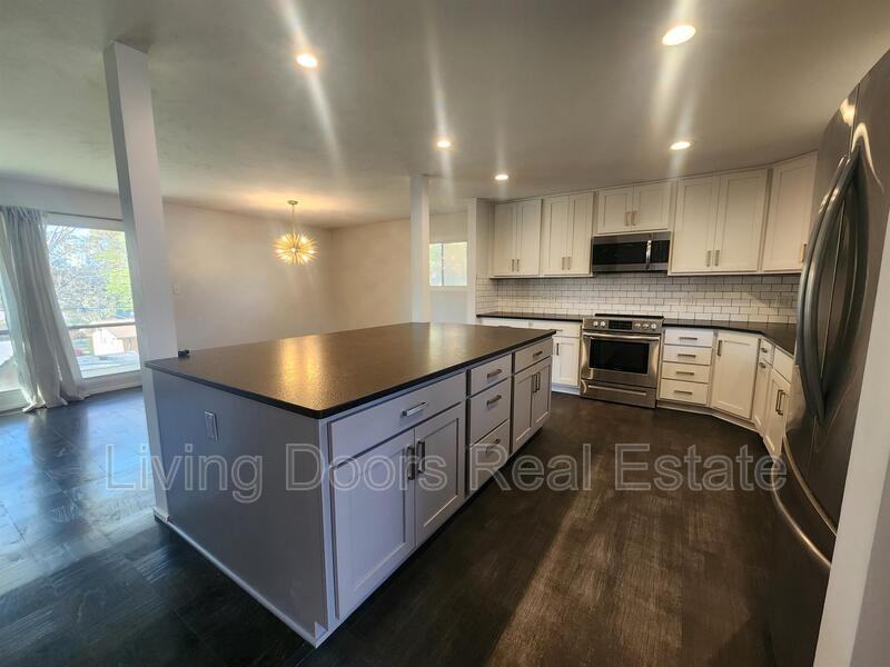 1301 Carlos Dr - Photo 2 of 20