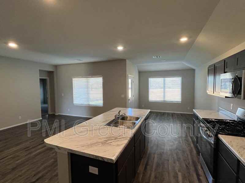 23311 E 113th St S - Photo 2 of 44