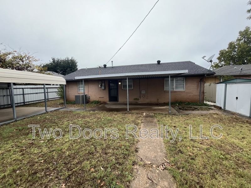 7108 S Winston Way - Photo 3 of 28